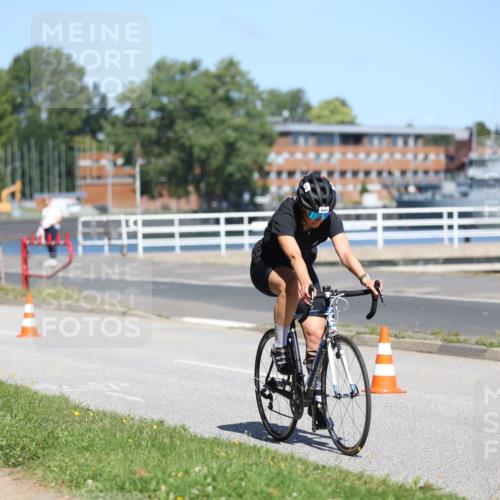 17.08.2025 - KN Förde Triathlon 2025 Yannick Fuchs http://msf.ph/oto/8624496 17.08.2025 11:32:32 Radfahren 291, 324, 363, 375, 604, 338, 364 meine-sportfotos.de