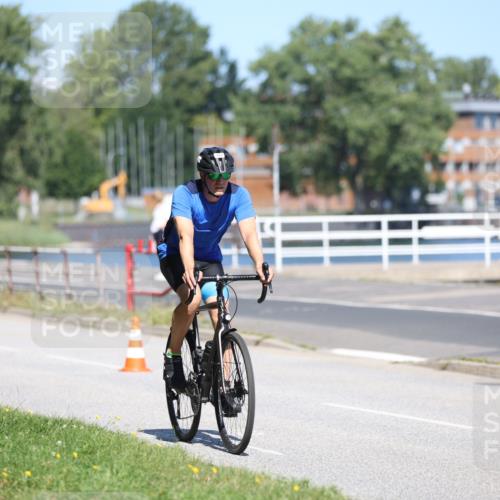 17.08.2025 - KN Förde Triathlon 2025 Yannick Fuchs http://msf.ph/oto/8624520 17.08.2025 11:32:54 Radfahren 302, 325, 348, 360, 334, 365, 607 meine-sportfotos.de