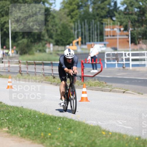 17.08.2025 - KN Förde Triathlon 2025 Yannick Fuchs http://msf.ph/oto/8624571 17.08.2025 11:33:25 Radfahren 280, 284, 296, 311, 327, 329, 339, 341, 350, 601, 642, 273 meine-sportfotos.de