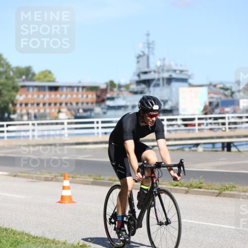 17.08.2025 - KN Förde Triathlon 2025 Yannick Fuchs http://msf.ph/oto/8624586 17.08.2025 11:33:31 Radfahren 311, 329, 339, 341, 343, 350, 371, 374, 633, 638, 642, 280, 284, 296, 327, 350, 601 meine-sportfotos.de