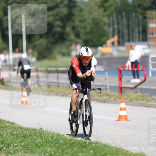 17.08.2025 - KN Förde Triathlon 2025 Yannick Fuchs http://msf.ph/oto/8624615 17.08.2025 11:33:45 Radfahren 281, 288, 293, 306, 356, 370, 389, 293, 343, 371, 374, 613, 638 meine-sportfotos.de