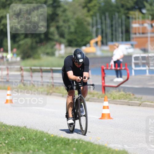 17.08.2025 - KN Förde Triathlon 2025 Yannick Fuchs http://msf.ph/oto/8624628 17.08.2025 11:33:49 Radfahren 281, 288, 306, 356, 370, 389, 293, 343, 356, 389, 613, 638 meine-sportfotos.de