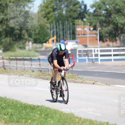 17.08.2025 - KN Förde Triathlon 2025 Yannick Fuchs http://msf.ph/oto/8624649 17.08.2025 11:34:35 Radfahren 300, 309, 348, 360, 365, 616, 632, 375 meine-sportfotos.de