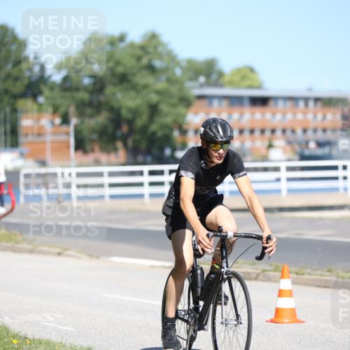 17.08.2025 - KN Förde Triathlon 2025 Yannick Fuchs http://msf.ph/oto/8624667 17.08.2025 11:34:42 Radfahren 303, 309, 328, 348, 354, 360, 363, 365, 608, 616, 300, 632 meine-sportfotos.de