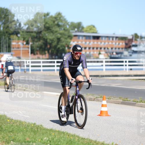 17.08.2025 - KN Förde Triathlon 2025 Yannick Fuchs http://msf.ph/oto/8624692 17.08.2025 11:34:59 Radfahren 284, 295, 349, 372, 619, 642, 643, 271, 296, 353, 354, 362, 633 meine-sportfotos.de
