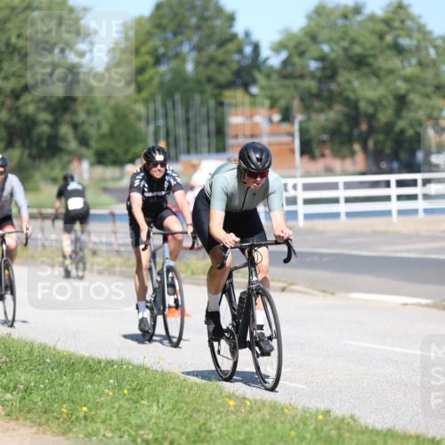 17.08.2025 - KN Förde Triathlon 2025 Yannick Fuchs http://msf.ph/oto/8624715 17.08.2025 11:35:17 Radfahren 329, 345, 350, 371, 374, 601, 610, 613, 638, 350, 617 meine-sportfotos.de