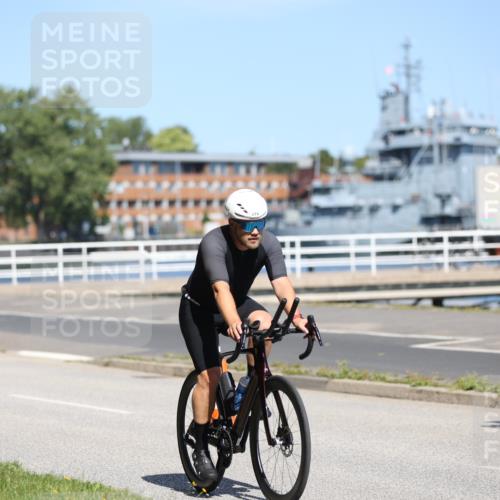 17.08.2025 - KN Förde Triathlon 2025 Yannick Fuchs http://msf.ph/oto/8624728 17.08.2025 11:35:21 Radfahren 323, 371, 374, 601, 613, 638, 329, 345, 350, 610, 638 meine-sportfotos.de
