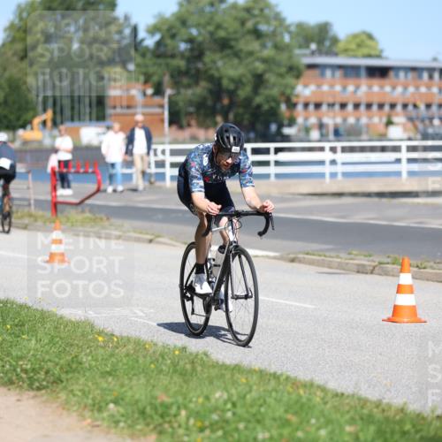 17.08.2025 - KN Förde Triathlon 2025 Yannick Fuchs http://msf.ph/oto/8624767 17.08.2025 11:35:48 Radfahren 330, 384, 307, 310, 380, 609 meine-sportfotos.de