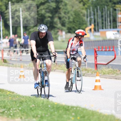 17.08.2025 - KN Förde Triathlon 2025 Yannick Fuchs http://msf.ph/oto/8624786 17.08.2025 11:36:09 Radfahren 300, 309, 326, 352, 612, 635, 608 meine-sportfotos.de