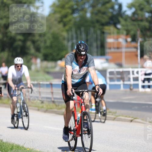 17.08.2025 - KN Förde Triathlon 2025 Yannick Fuchs http://msf.ph/oto/8624803 17.08.2025 11:36:16 Radfahren 309, 328, 367, 630, 639, 300, 326, 352, 612, 635 meine-sportfotos.de