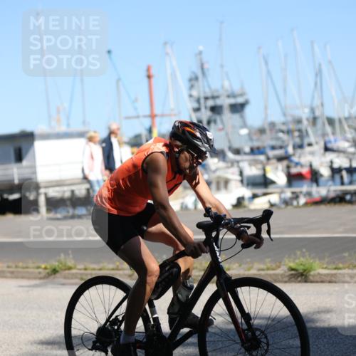 17.08.2025 - KN Förde Triathlon 2025 Yannick Fuchs http://msf.ph/oto/8624814 17.08.2025 11:36:20 Radfahren 285, 303, 328, 351, 367, 621, 622, 630, 639, 309, 326, 352, 635 meine-sportfotos.de