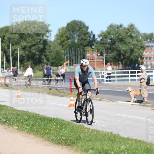 17.08.2025 - KN Förde Triathlon 2025 Yannick Fuchs http://msf.ph/oto/8624825 17.08.2025 11:36:30 Radfahren 285, 295, 297, 303, 351, 353, 354, 618, 621, 623, 643, 285, 303, 622 meine-sportfotos.de