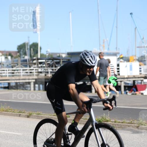 17.08.2025 - KN Förde Triathlon 2025 Yannick Fuchs http://msf.ph/oto/8624840 17.08.2025 11:36:35 Radfahren 295, 297, 353, 354, 623, 625, 285, 303, 351, 618, 621, 622, 643 meine-sportfotos.de