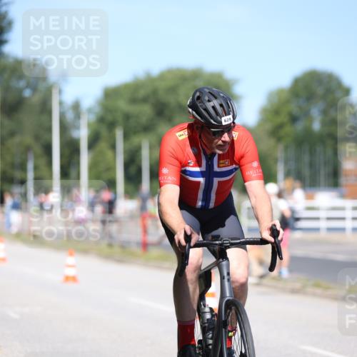 17.08.2025 - KN Förde Triathlon 2025 Yannick Fuchs http://msf.ph/oto/8624882 17.08.2025 11:37:15 Radfahren 310, 373, 609, 615, 629, 610 meine-sportfotos.de