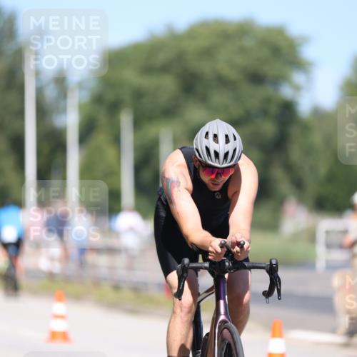 17.08.2025 - KN Förde Triathlon 2025 Yannick Fuchs http://msf.ph/oto/8624910 17.08.2025 11:37:34 Radfahren 308, 332, 368, 606, 636, 332, 377, 380, 614 meine-sportfotos.de