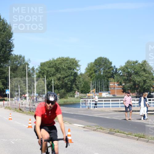 17.08.2025 - KN Förde Triathlon 2025 Yannick Fuchs http://msf.ph/oto/8624914 17.08.2025 11:38:18 Radfahren 299, 621, 623, 297, 618 meine-sportfotos.de