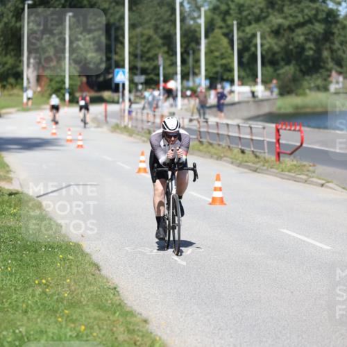 17.08.2025 - KN Förde Triathlon 2025 Yannick Fuchs http://msf.ph/oto/8624931 17.08.2025 11:38:52 Radfahren 304, 615, 627, 282, 626 meine-sportfotos.de