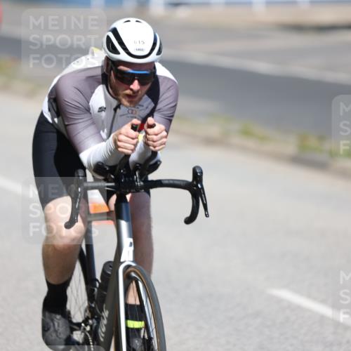 17.08.2025 - KN Förde Triathlon 2025 Yannick Fuchs http://msf.ph/oto/8624933 17.08.2025 11:38:53 Radfahren 304, 615, 627, 282, 304, 626 meine-sportfotos.de