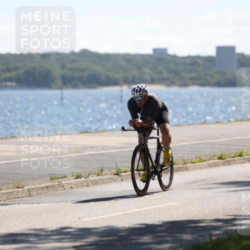 17.08.2025 - KN Förde Triathlon 2025 Yannick Fuchs http://msf.ph/oto/8624976 17.08.2025 11:40:45 Radfahren 358, 364 meine-sportfotos.de
