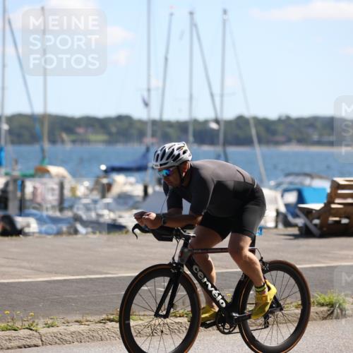 17.08.2025 - KN Förde Triathlon 2025 Yannick Fuchs http://msf.ph/oto/8624977 17.08.2025 11:40:46 Radfahren 318, 358, 364 meine-sportfotos.de