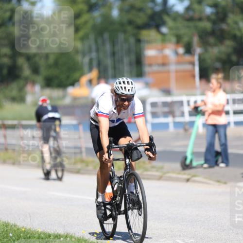 17.08.2025 - KN Förde Triathlon 2025 Yannick Fuchs http://msf.ph/oto/8625010 17.08.2025 11:41:17 Radfahren 279, 324, 604, 628, 387 meine-sportfotos.de