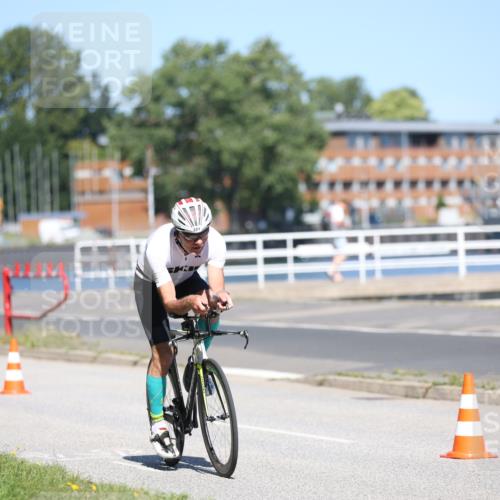 17.08.2025 - KN Förde Triathlon 2025 Yannick Fuchs http://msf.ph/oto/8625047 17.08.2025 11:42:10 Radfahren 302, 321, 327, 341, 355, 605, 312, 331, 338, 339, 607 meine-sportfotos.de