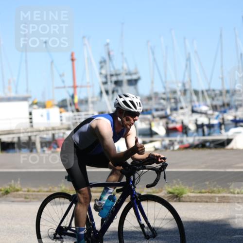 17.08.2025 - KN Förde Triathlon 2025 Yannick Fuchs http://msf.ph/oto/8625082 17.08.2025 11:42:40 Radfahren 318, 387, 390, 602, 634, 642, 325, 343 meine-sportfotos.de