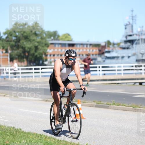 17.08.2025 - KN Förde Triathlon 2025 Yannick Fuchs http://msf.ph/oto/8625167 17.08.2025 11:44:13 Radfahren 343, 350, 374, 642, 302 meine-sportfotos.de