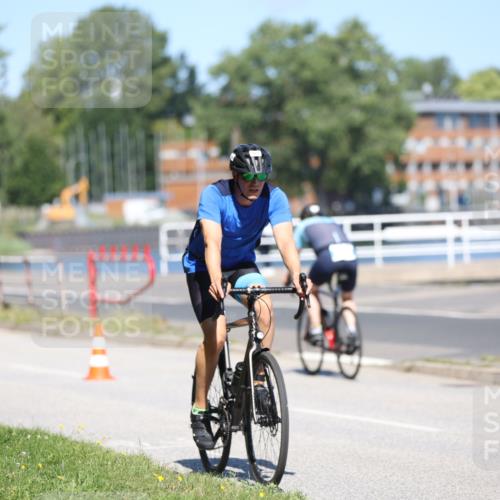 17.08.2025 - KN Förde Triathlon 2025 Yannick Fuchs http://msf.ph/oto/8625177 17.08.2025 11:44:24 Radfahren 325, 328, 329, 371, 385, 616, 350, 642 meine-sportfotos.de