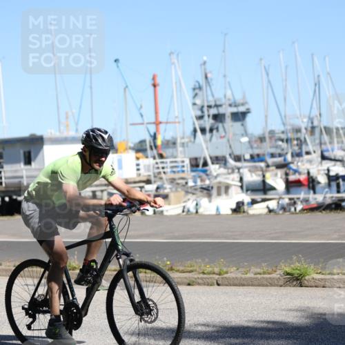 17.08.2025 - KN Förde Triathlon 2025 Yannick Fuchs http://msf.ph/oto/8625187 17.08.2025 11:44:28 Radfahren 291, 325, 328, 329, 330, 356, 385, 616, 325, 329, 350, 371 meine-sportfotos.de