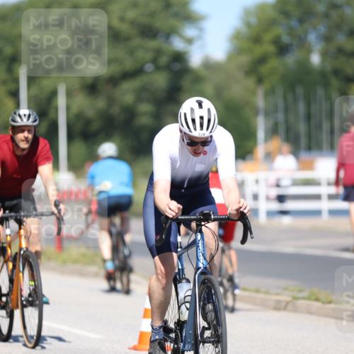 17.08.2025 - KN Förde Triathlon 2025 Yannick Fuchs http://msf.ph/oto/8625270 17.08.2025 11:46:07 Radfahren 326, 328, 329, 330, 350, 363, 371, 609, 311, 326, 372, 619 meine-sportfotos.de