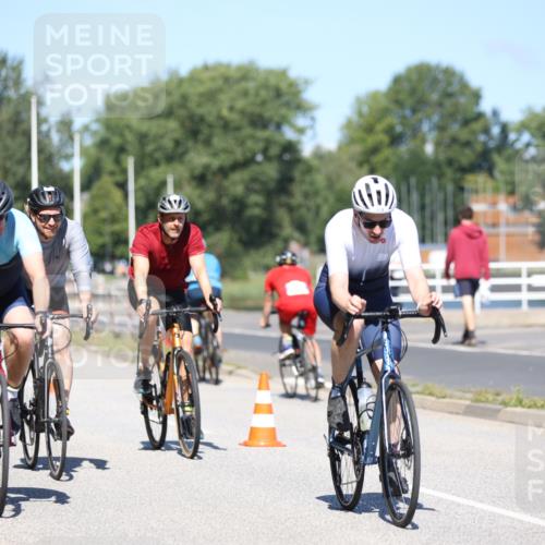 17.08.2025 - KN Förde Triathlon 2025 Yannick Fuchs http://msf.ph/oto/8625271 17.08.2025 11:46:07 Radfahren 326, 328, 329, 330, 350, 363, 371, 609, 311, 326, 372, 619 meine-sportfotos.de