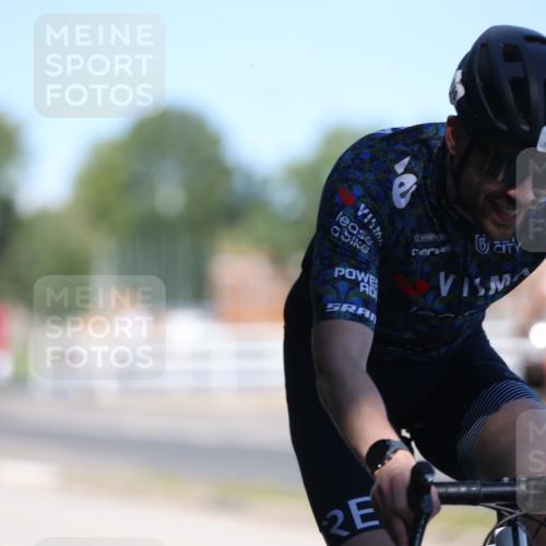 17.08.2025 - KN Förde Triathlon 2025 Yannick Fuchs http://msf.ph/oto/8625284 17.08.2025 11:46:17 Radfahren 330, 345, 356, 329, 350, 371, 609 meine-sportfotos.de