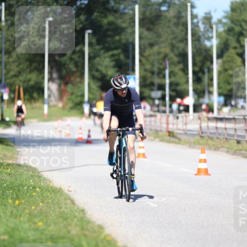 17.08.2025 - KN Förde Triathlon 2025 Yannick Fuchs http://msf.ph/oto/8625286 17.08.2025 11:46:19 Radfahren 330, 345, 356, 373, 330, 609 meine-sportfotos.de
