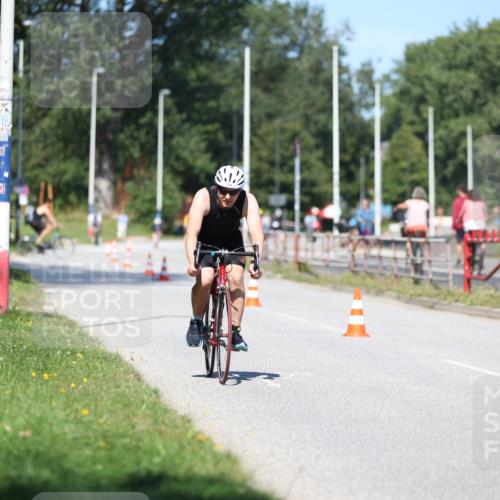 17.08.2025 - KN Förde Triathlon 2025 Yannick Fuchs http://msf.ph/oto/8625292 17.08.2025 11:46:27 Radfahren 345, 349, 370, 373, 617, 356 meine-sportfotos.de