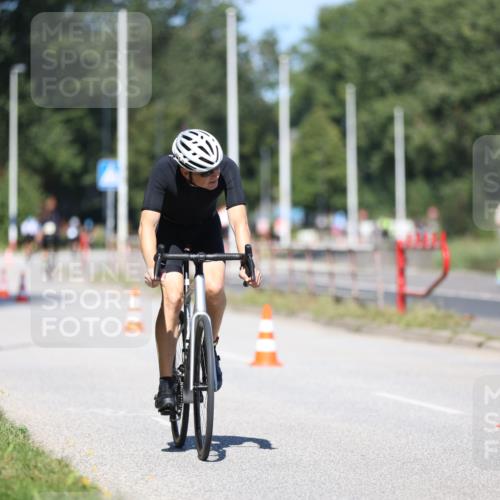 17.08.2025 - KN Förde Triathlon 2025 Yannick Fuchs http://msf.ph/oto/8625311 17.08.2025 11:47:24 Radfahren 285, 354, 368, 614, 623, 629, 630, 635, 639, 365 meine-sportfotos.de