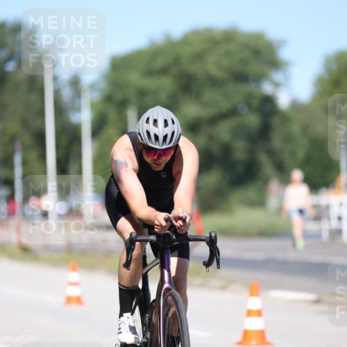 17.08.2025 - KN Förde Triathlon 2025 Yannick Fuchs http://msf.ph/oto/8625321 17.08.2025 11:47:28 Radfahren 285, 353, 354, 368, 614, 624, 629, 630, 635, 639, 354, 623, 639 meine-sportfotos.de