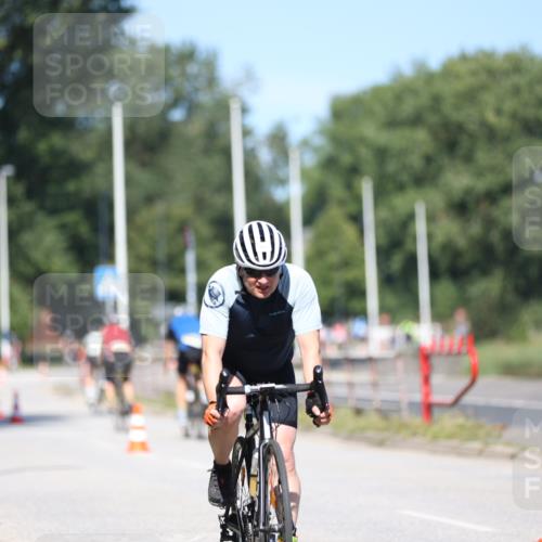 17.08.2025 - KN Förde Triathlon 2025 Yannick Fuchs http://msf.ph/oto/8625330 17.08.2025 11:47:33 Radfahren 285, 353, 382, 624, 629, 354, 368, 614, 623, 630, 635, 639 meine-sportfotos.de