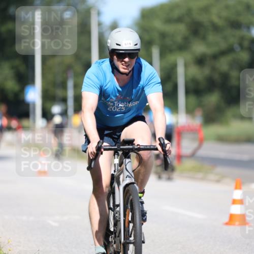 17.08.2025 - KN Förde Triathlon 2025 Yannick Fuchs http://msf.ph/oto/8625336 17.08.2025 11:47:44 Radfahren 352, 361, 372, 601, 609, 619, 626, 636, 382, 624 meine-sportfotos.de