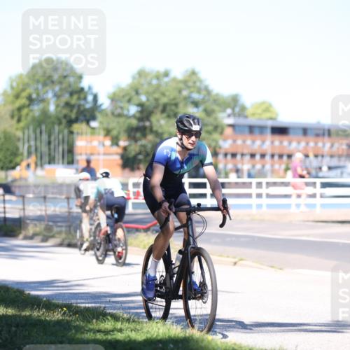17.08.2025 - KN Förde Triathlon 2025 Yannick Fuchs http://msf.ph/oto/8625462 17.08.2025 12:47:50 Radfahren 406, 407, 417, 419, 548, 419, 422, 423 meine-sportfotos.de