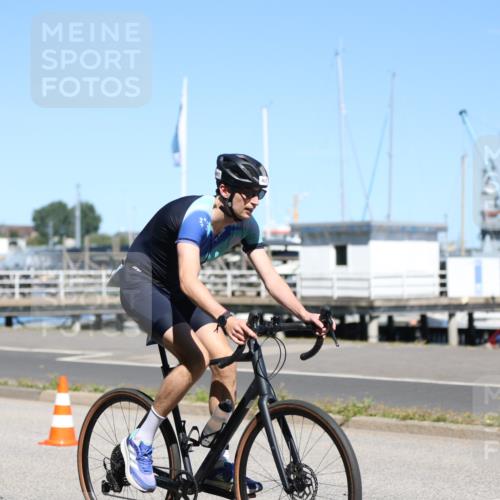 17.08.2025 - KN Förde Triathlon 2025 Yannick Fuchs http://msf.ph/oto/8625465 17.08.2025 12:47:51 Radfahren 406, 407, 413, 417, 548, 419, 422, 423 meine-sportfotos.de