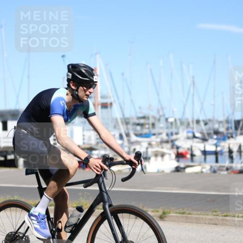 17.08.2025 - KN Förde Triathlon 2025 Yannick Fuchs http://msf.ph/oto/8625466 17.08.2025 12:47:51 Radfahren 406, 407, 413, 417, 548, 419, 422, 423 meine-sportfotos.de