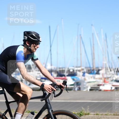 17.08.2025 - KN Förde Triathlon 2025 Yannick Fuchs http://msf.ph/oto/8625467 17.08.2025 12:47:52 Radfahren 406, 407, 413, 417, 548, 419, 422, 423 meine-sportfotos.de