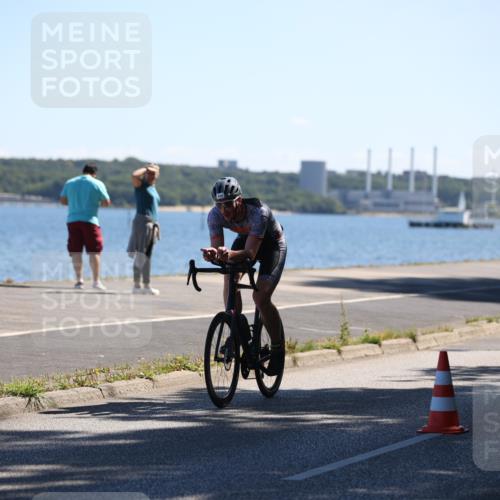 17.08.2025 - KN Förde Triathlon 2025 Yannick Fuchs http://msf.ph/oto/8625474 17.08.2025 12:48:32 Radfahren 420, 442 meine-sportfotos.de
