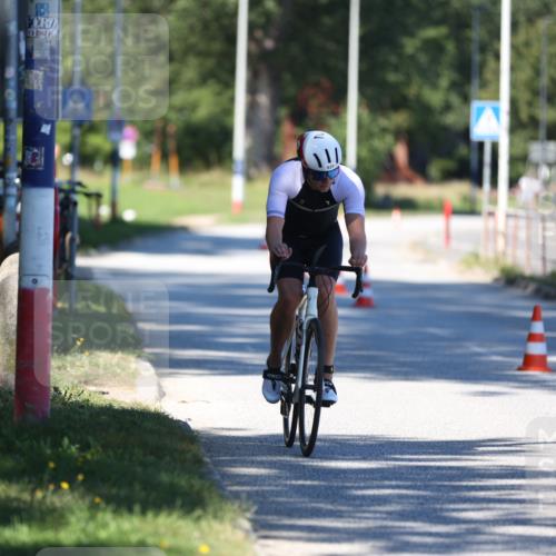 17.08.2025 - KN Förde Triathlon 2025 Yannick Fuchs http://msf.ph/oto/8625484 17.08.2025 12:48:35 Radfahren 420, 442 meine-sportfotos.de