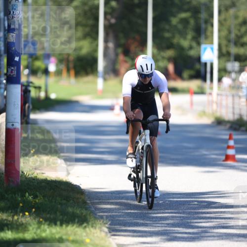 17.08.2025 - KN Förde Triathlon 2025 Yannick Fuchs http://msf.ph/oto/8625485 17.08.2025 12:48:36 Radfahren 420, 442 meine-sportfotos.de