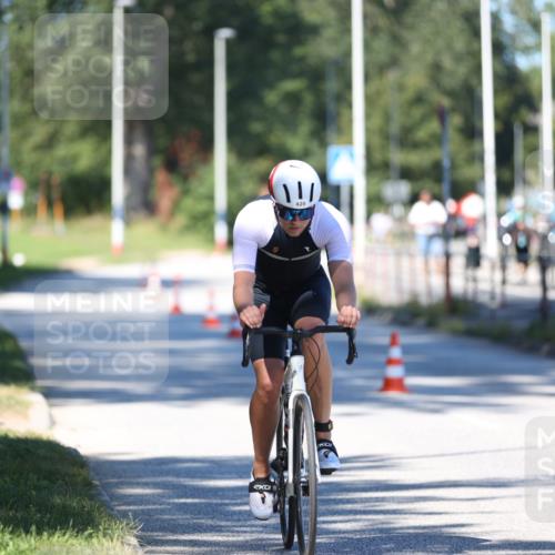 17.08.2025 - KN Förde Triathlon 2025 Yannick Fuchs http://msf.ph/oto/8625486 17.08.2025 12:48:36 Radfahren 420, 442 meine-sportfotos.de