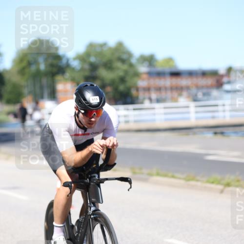 17.08.2025 - KN Förde Triathlon 2025 Yannick Fuchs http://msf.ph/oto/8625499 17.08.2025 12:48:57 Radfahren 415, 439 meine-sportfotos.de