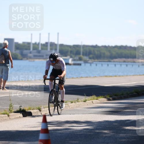 17.08.2025 - KN Förde Triathlon 2025 Yannick Fuchs http://msf.ph/oto/8625501 17.08.2025 12:49:06 Radfahren 422, 439, 415 meine-sportfotos.de
