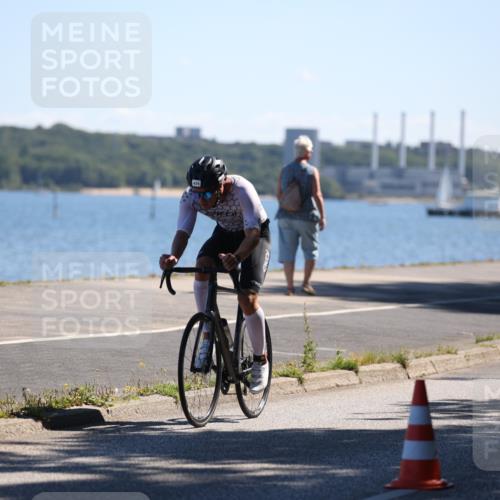 17.08.2025 - KN Förde Triathlon 2025 Yannick Fuchs http://msf.ph/oto/8625503 17.08.2025 12:49:06 Radfahren 422, 439, 415 meine-sportfotos.de